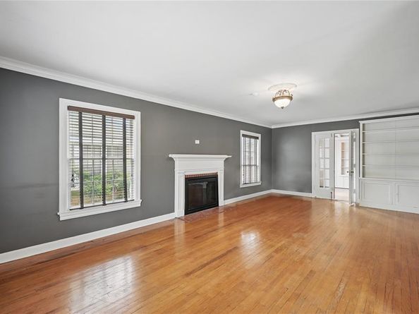 2335 W Rosedale Street S, Fort Worth Texas 76110