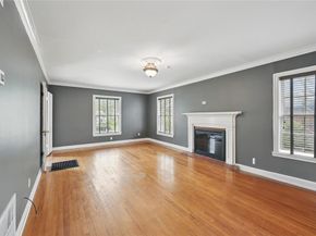 2335 W Rosedale Street S, Fort Worth Texas 76110