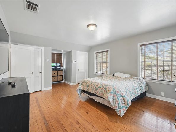 2335 W Rosedale Street S, Fort Worth Texas 76110