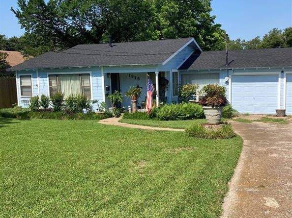 1916  Tierney Road , Fort Worth Texas 76112