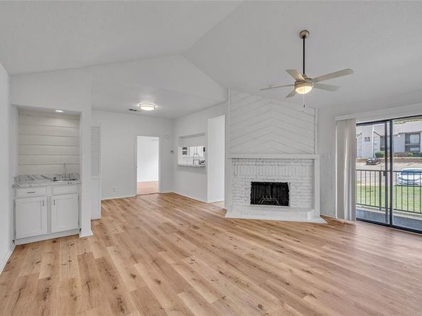 6042  Stoneybrook Drive , Fort Worth Texas 76112