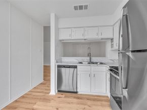 6042  Stoneybrook Drive , Fort Worth Texas 76112
