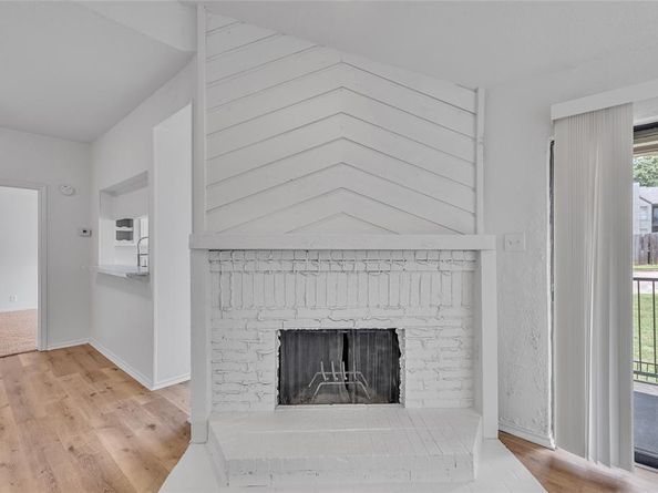6042  Stoneybrook Drive , Fort Worth Texas 76112