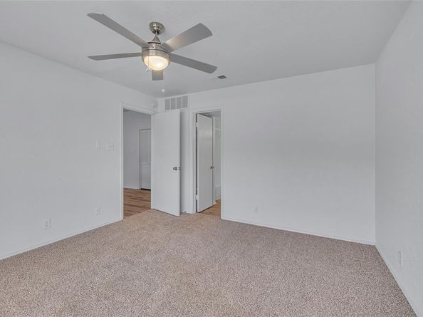 6042  Stoneybrook Drive , Fort Worth Texas 76112