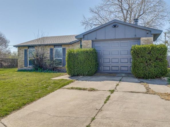 2308  Foxglen Court , Fort Worth Texas 76131