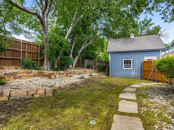 265  Village Tree Drive , Highland Village Texas 75077