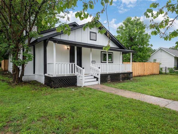 2901  Malcolm Street , Fort Worth Texas 76112