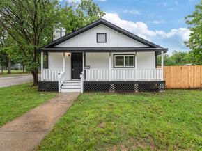 2901  Malcolm Street , Fort Worth Texas 76112