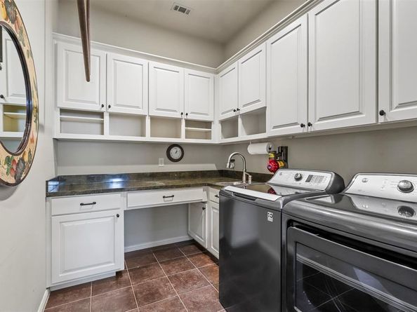 2537  Lubbock Avenue , Fort Worth Texas 76109
