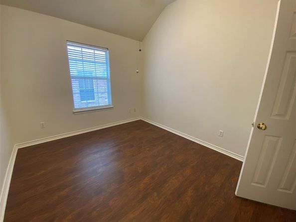 9421  Vista Circle , Irving Texas 75063