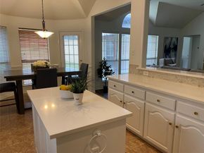 9421  Vista Circle , Irving Texas 75063