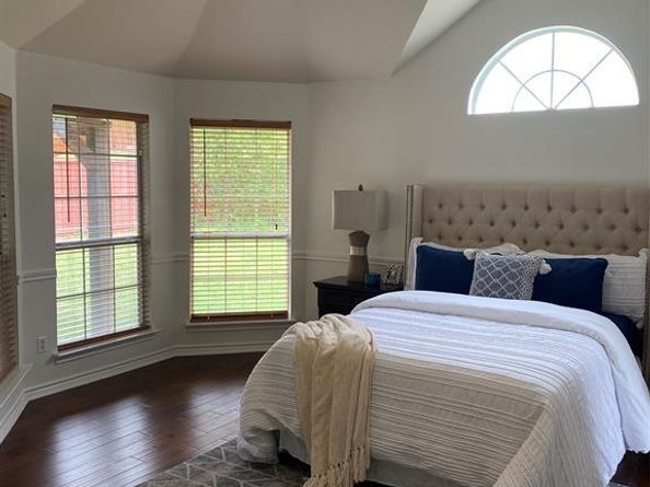9421  Vista Circle , Irving Texas 75063