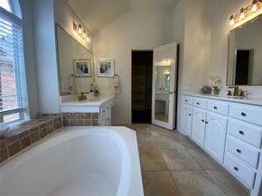 9421  Vista Circle , Irving Texas 75063