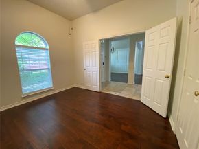 9421  Vista Circle , Irving Texas 75063