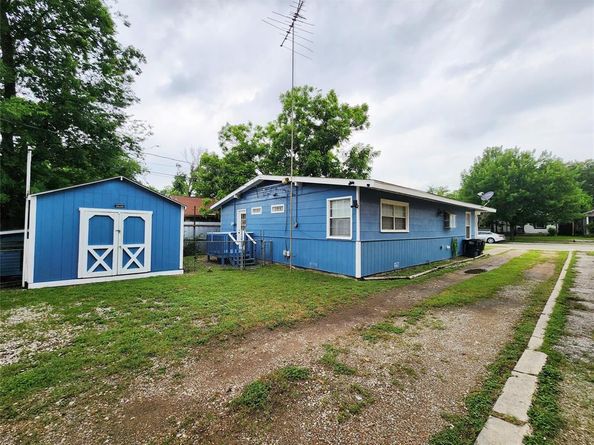 2908  Wilkinson Avenue , Fort Worth Texas 76103