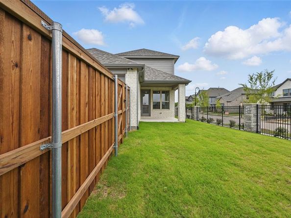 1000  Tulip Place , Crowley Texas 76036