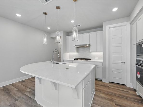 1000  Tulip Place , Crowley Texas 76036