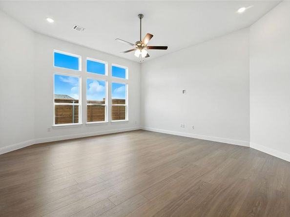 2021  Jasper Meadow  , Mesquite Texas 75181