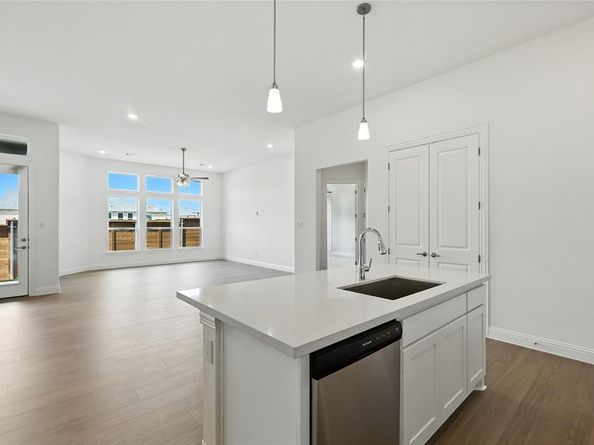 2021  Jasper Meadow  , Mesquite Texas 75181