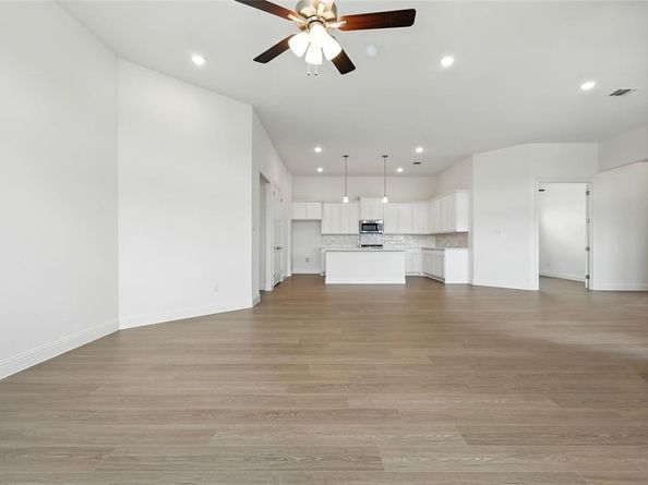 2021  Jasper Meadow  , Mesquite Texas 75181