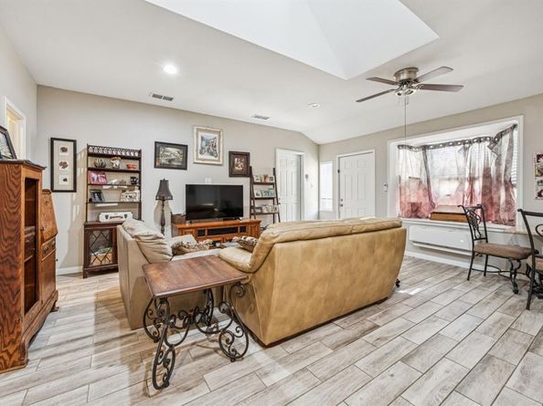 7750  Dentcrest Drive , Dallas Texas 75254