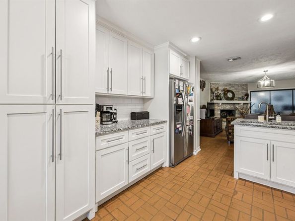 7750  Dentcrest Drive , Dallas Texas 75254