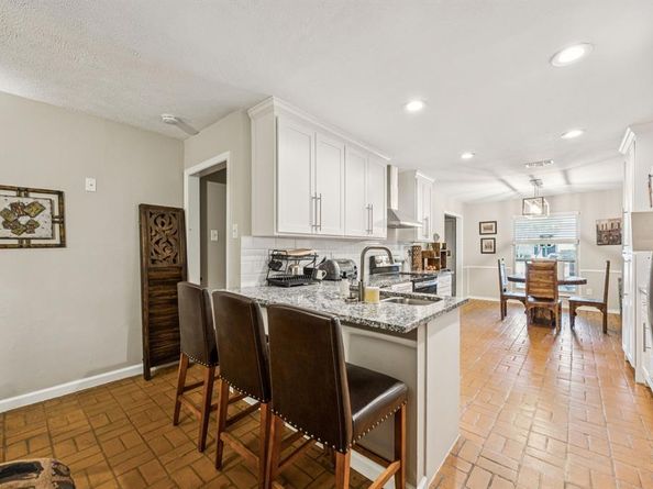7750  Dentcrest Drive , Dallas Texas 75254