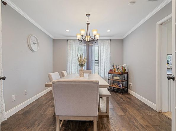 303  Hopewell Street , Grand Prairie Texas 75052