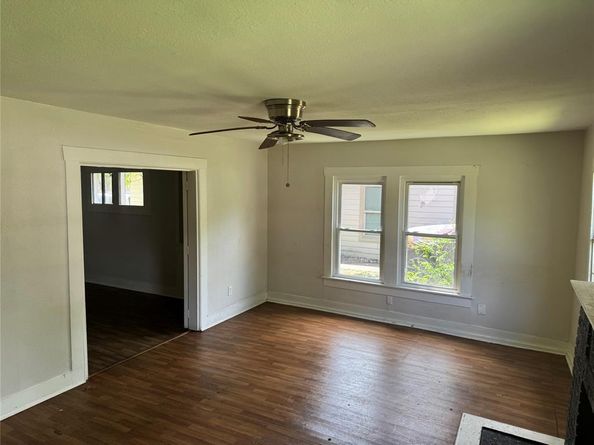 3616  Ave Avenue  N, Fort Worth Texas 76105