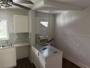 3616  Ave Avenue  N, Fort Worth Texas 76105
