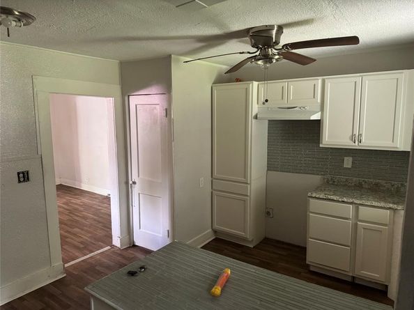 3616  Ave Avenue  N, Fort Worth Texas 76105