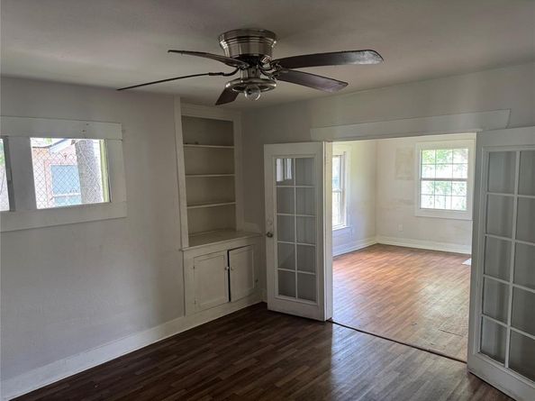 3616  Ave Avenue  N, Fort Worth Texas 76105