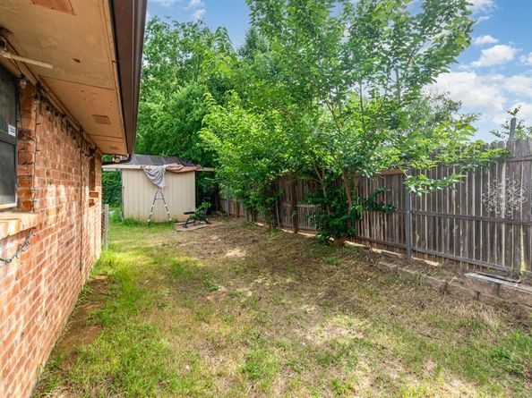 107  Russell Drive , Highland Village Texas 75077