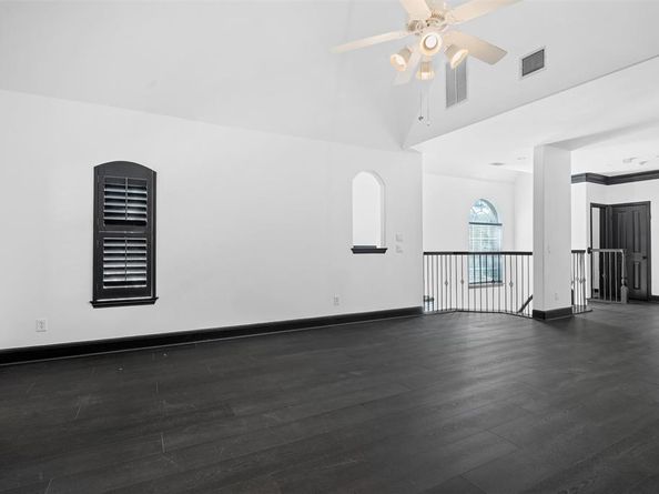 4160  Towne Green Circle , Addison Texas 75001