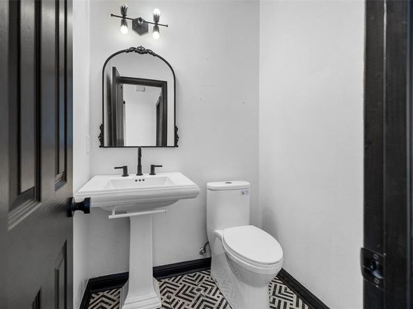 4160  Towne Green Circle , Addison Texas 75001
