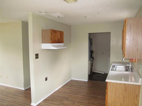 1503  Vermont Avenue , Dallas Texas 75216