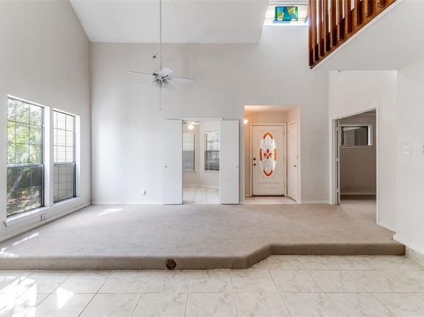 919  Liberty Court , Dallas Texas 75204