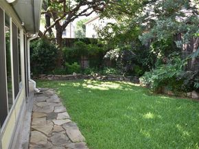 919  Liberty Court , Dallas Texas 75204