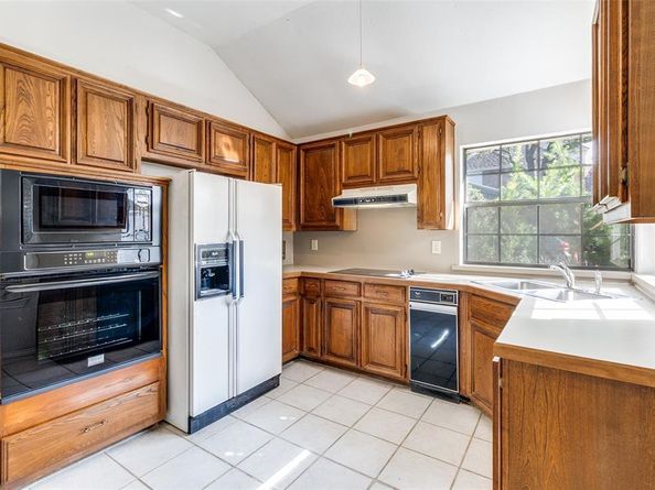 919  Liberty Court , Dallas Texas 75204