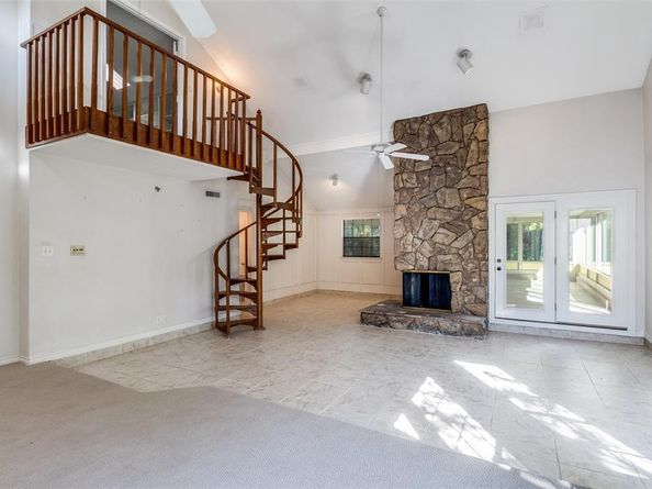 919  Liberty Court , Dallas Texas 75204