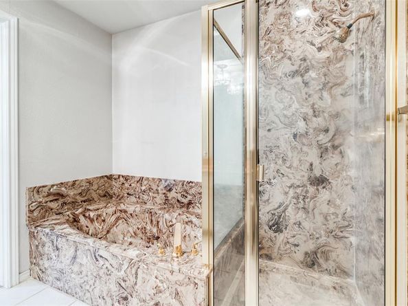 919  Liberty Court , Dallas Texas 75204