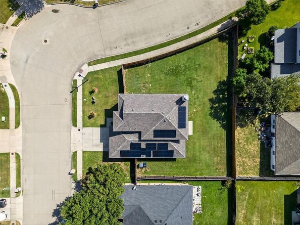 8412  Widgeon Way , Dallas Texas 75249