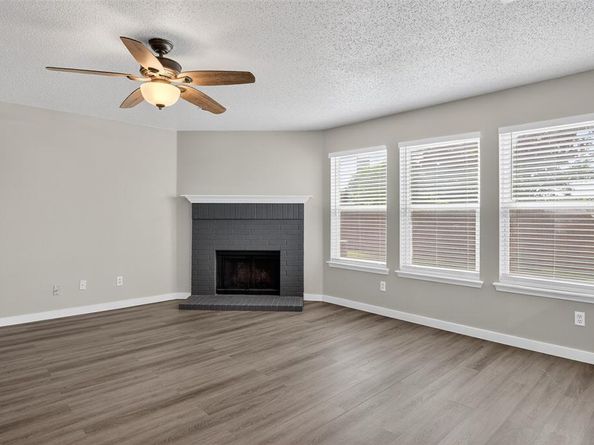 8412  Widgeon Way , Dallas Texas 75249