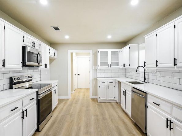 1202  Bayshore Drive , Rockwall Texas 75087