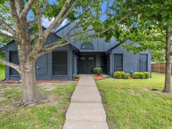 1202  Bayshore Drive , Rockwall Texas 75087