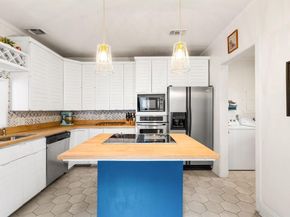 1800  Virginia Place , Fort Worth Texas 76107