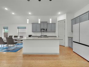 2725  Bechtol Street , Garland Texas 75042