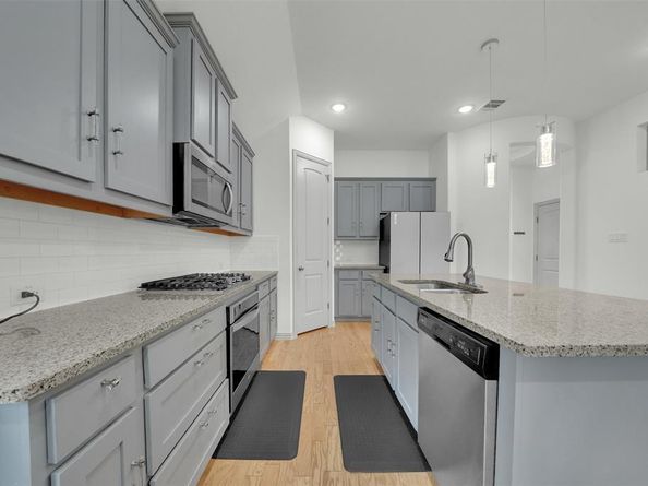 2725  Bechtol Street , Garland Texas 75042