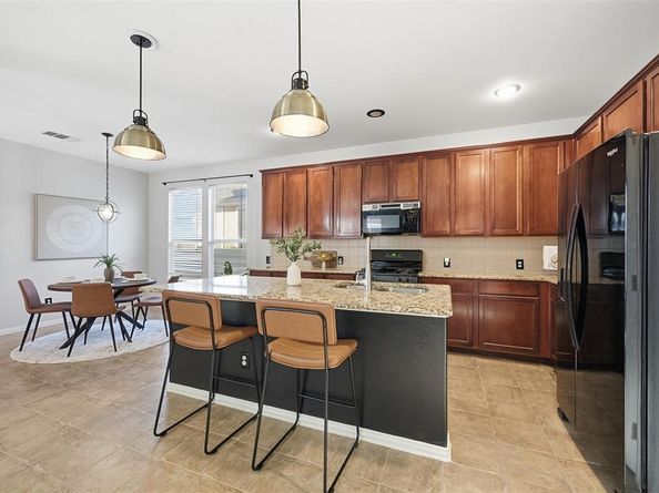 1305  Live Oak Lane , Savannah Texas 76227