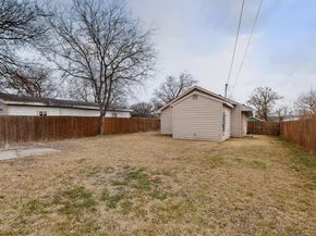 1315 E Arlington Avenue , Fort Worth Texas 76104